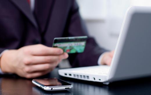 Almost eight out of every ten U.S. shoppers made an online purchase in 2013.