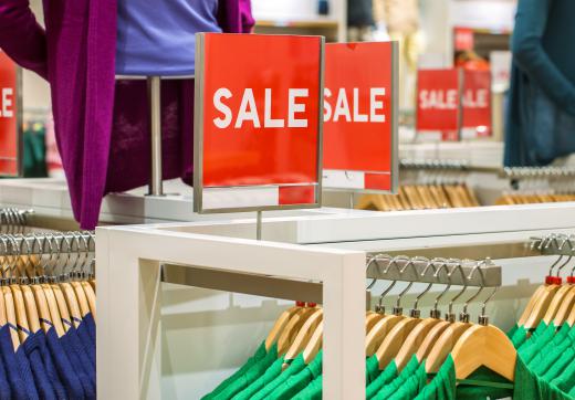 The sale of seasonal clothing can benefit from quantitative forecasting.